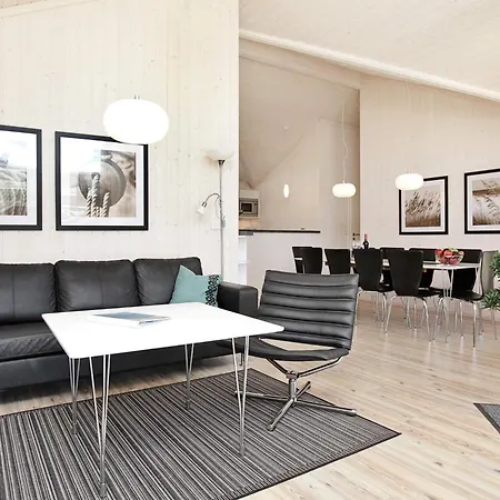 Semesterbostad Scandinavian For Six Guests *
