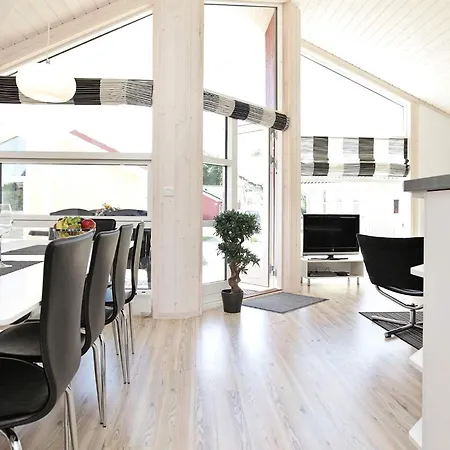 Ferienhaus Scandinavian For Six Guests *