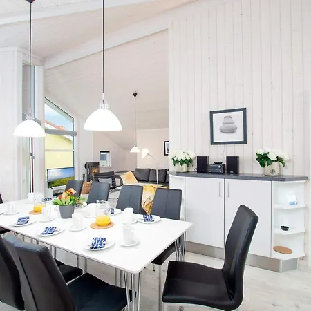 Scandinavian For Six Guests * Großenbrode