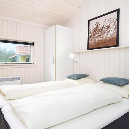 Scandinavian For Six Guests